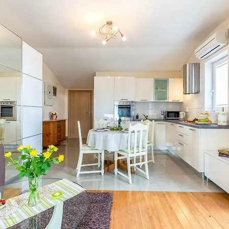 Korina Apartment