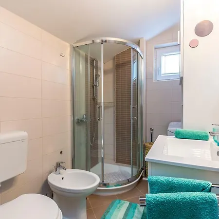 Korina Apartment *